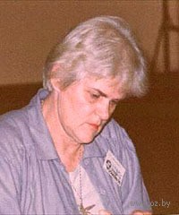 Энн Маккефри